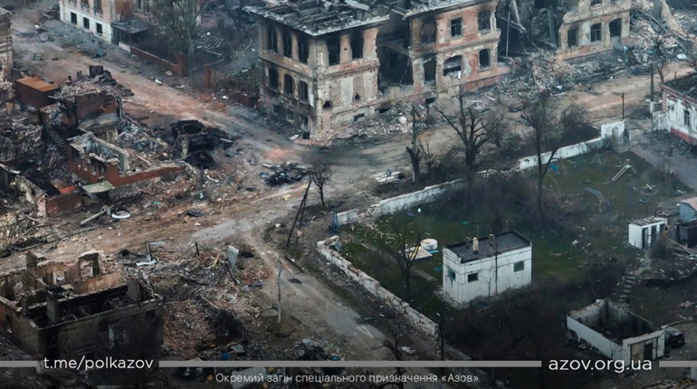 Маріуполь після місяця облоги. Начштабу АЗОВ Богдан Кротевич про ситуацію в місті