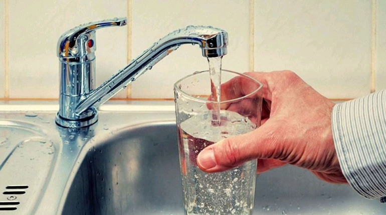 У питній воді Мелітопольського району виявили відхилення. Розповідаємо про способи знезараження води