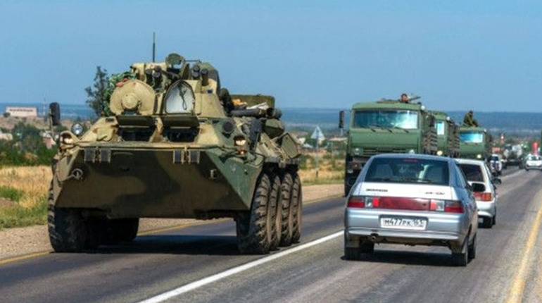 В автівці – одинадцять людей та собака. Історія біженців з Херсона