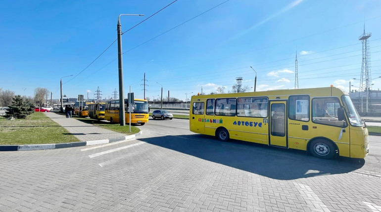 Росіяни ще не повернули автобуси, що мали евакуювати людей з Мелітополя
