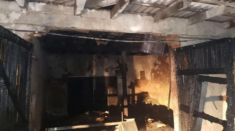 Згоріло 30 тонн зерна: вогнеборці ліквідували пожежу в Яруні