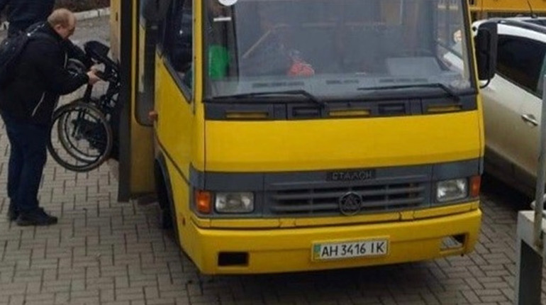 З Курахового почали курсувати безплатні евакуаційні автобуси до інших регіонів України