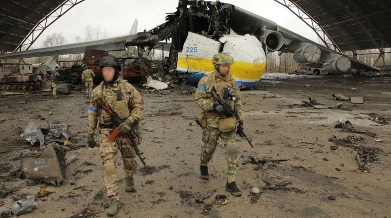 Гостомельський рятувальник, який переїхав у Хиночі, розповів про штурм аеродрому