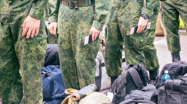 Чоловіків з південних регіонів України примушують записуватися в російську армію