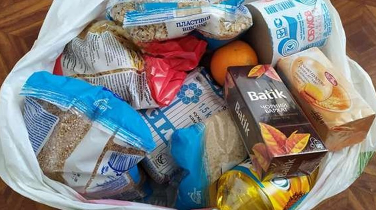 Як у Гадячі вимушеним переселенцям району та міста отримати гуманітарну допомогу: контакти штабів