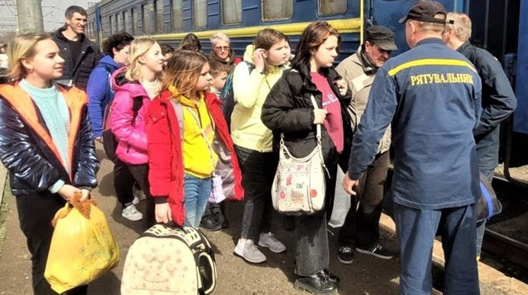 Що робити школярам з окупованих населених пунктів? - 6 запитань до відділу освіти Донецької ОДА