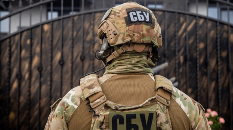 Лозівські слідчі допомогли спіймати подружжя, яке закликало до співпраці з рф
