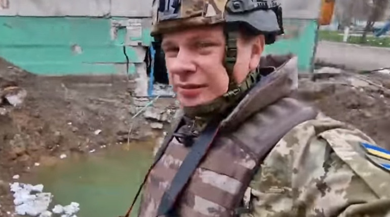 Відомий мандрівник Дмитро Комаров зняв відео з "пекла" на Луганщині