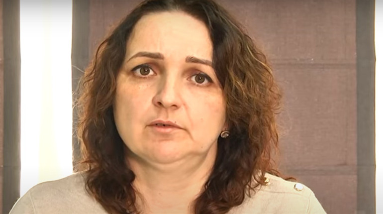"Зникло світло, ми відчували вибухи все ближче і ближче...": , - Анна Біцулова з Волновахи про війну
