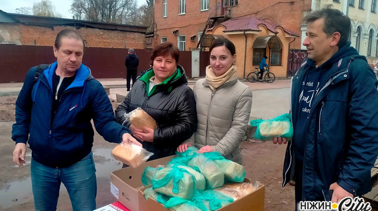 До півтори тисячі буханців хліба щодень і всі безплатно.