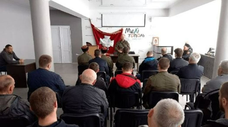У мелітопольські козаки записують маргіналів із Криму