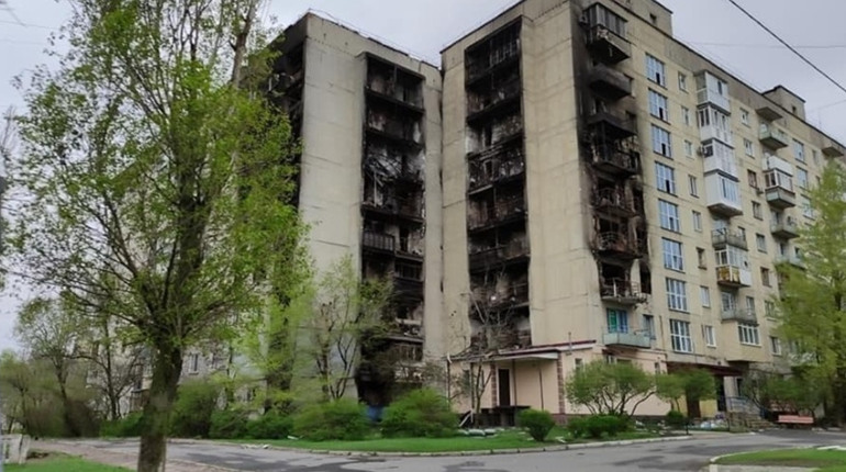 У Сєвероденцькій багатоповерхівці застрягла ракета: ситуація на Луганщині 22 квітня