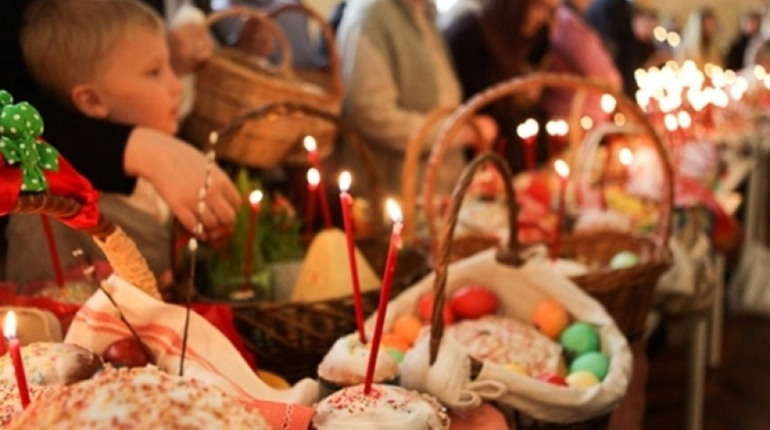 Великодні богослужіння на Рівненщині проводитимуть без вірян