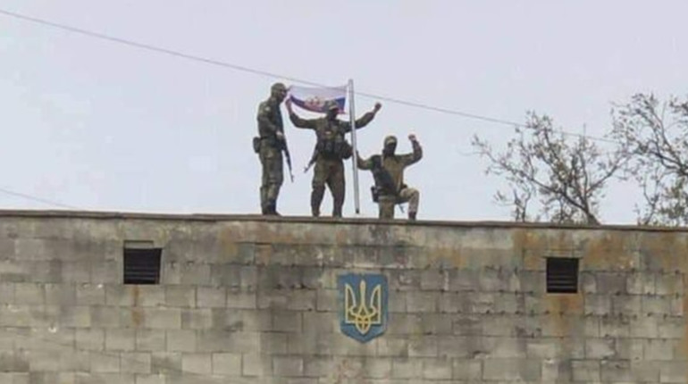 У Приморську вивісили російський прапор над адміністрацією