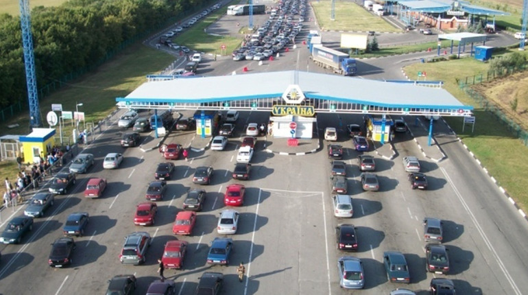 З 25 квітня автівки для безкоштовного розмитнення можна буде ввозити не всіма пунктами пропуску