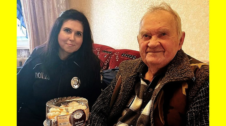 96-а весна Петра Крапив'янського. Ніжинські поліцейські привітали колегу