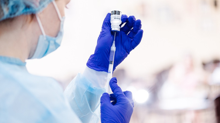 COVID-19 в умовах війни: робота пунктів вакцинації на Гадяччині та яка вакцина є в наявності