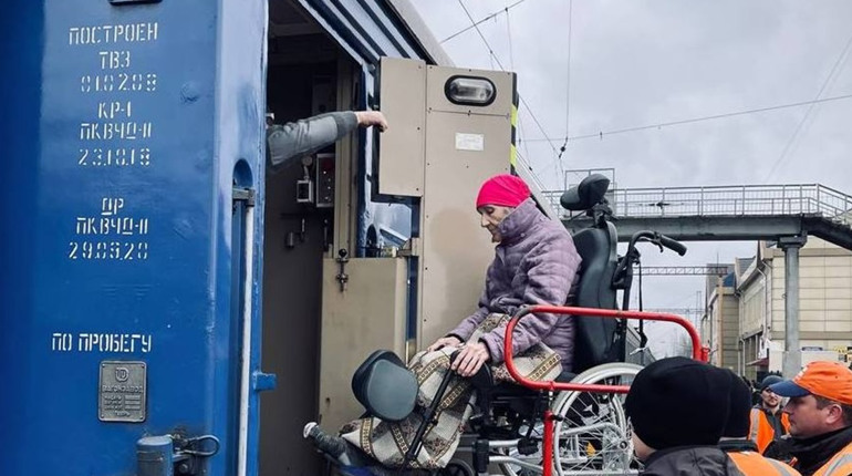З Покровська евакуювали всіх людей з інвалідністю, які погодилися на виїзд