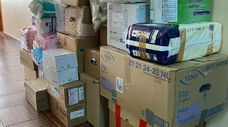 Лозівська громада отримала ліки та засоби гігієни