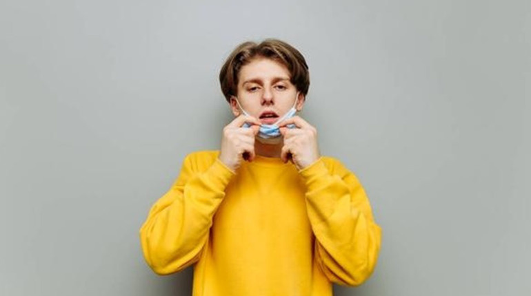 Корюківські лікарі кажуть, що ковід нікуди не подівся, але хворіти на нього стали рідше