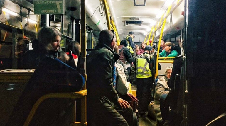 Евакуація вдалася: з Маріуполя і окупованих населених пунктів Запорізької області виїхали 344 людини