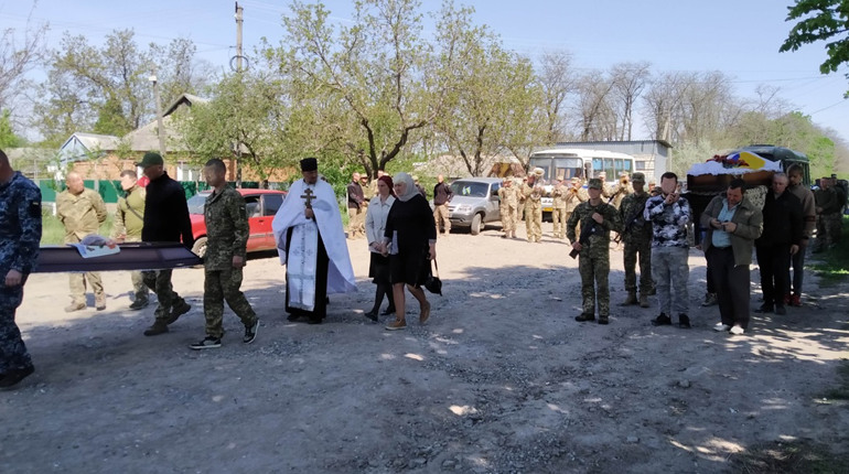 Первомайськ попрощався із загиблим сином України — майором ЗСУ Олександром Педаном