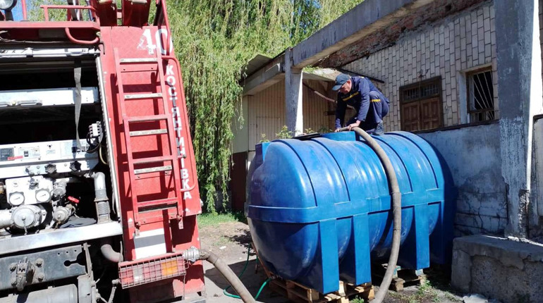 Рятувальники підвезли технічну воду у Добропілля