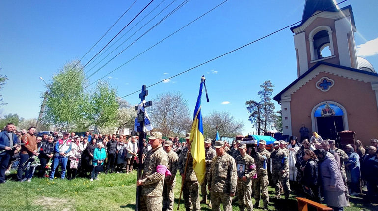 Ніжин попрощався з одним зі своїх славних синів