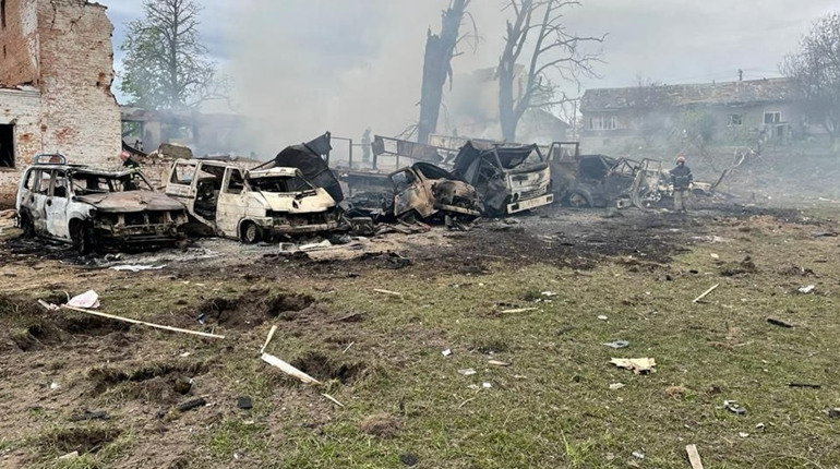 Новгород-Сіверський зазнав авіаударів. Є загиблі та поранені