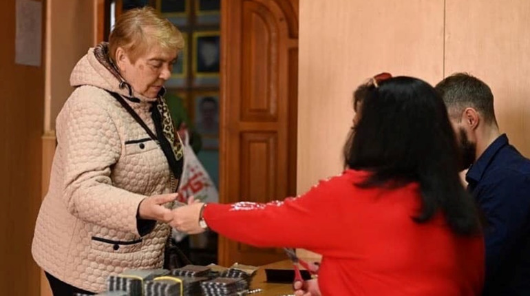 Увага! В Нижніх Сірогозах можна отримати препарти для щитовидної залози та придбати інші ліки