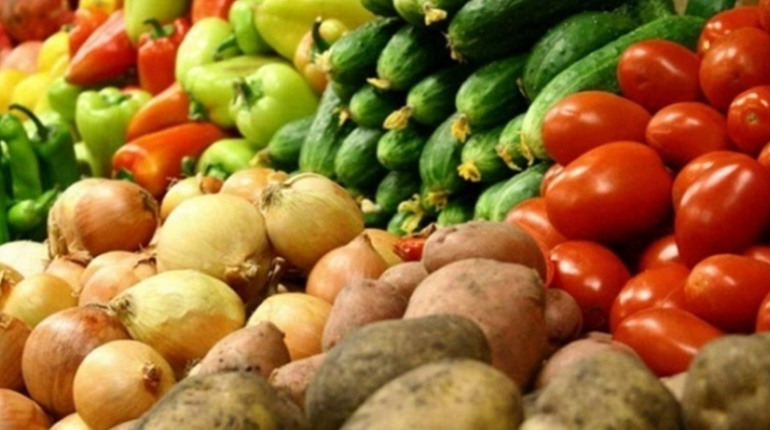 Ціни на овочі та ягоди на Херсонщині рекордно впали, попиту немає