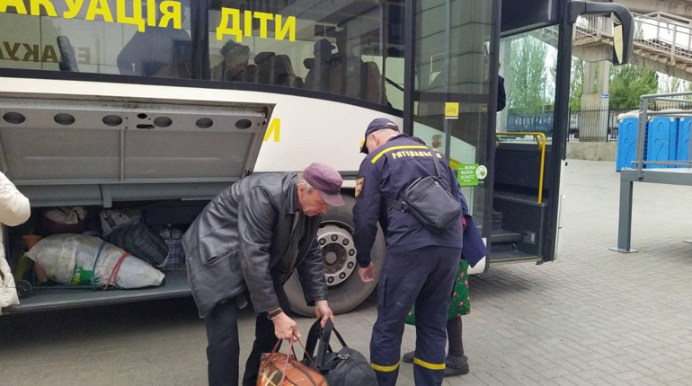 У військовій адміністрації Торецька нагадують про запис на евакуаційний автобус