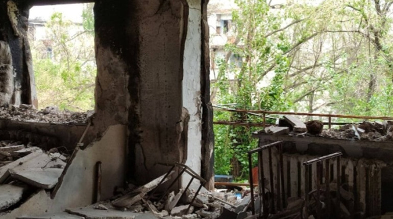 У Сєвєродонецьку загинули 10 місцевих та броньована вантажівка для евакуації. Луганщина 17 травня
