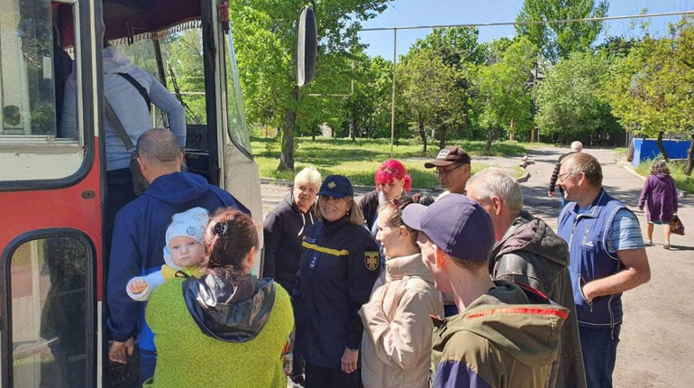 Через дефіцит пального евакуйовувати людей все важче, – міськрада Курахового