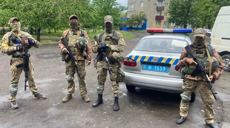 "Мародерства в Торецькій громаді немає". Інтерв'ю із командиром добробату Торецька