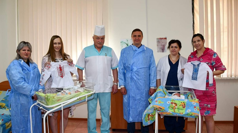 Перші вишиванки новонароджених ніжинців