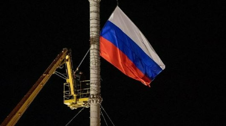 У центрі Мелітополя вночі підняли російський прапор
