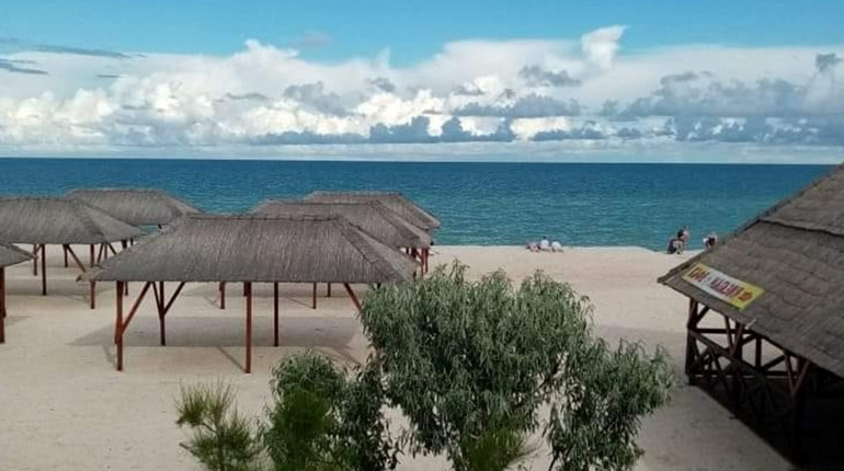 Курортний сезон на Азовському морі під великим питанням, але власники готелів сподіваються на гостей