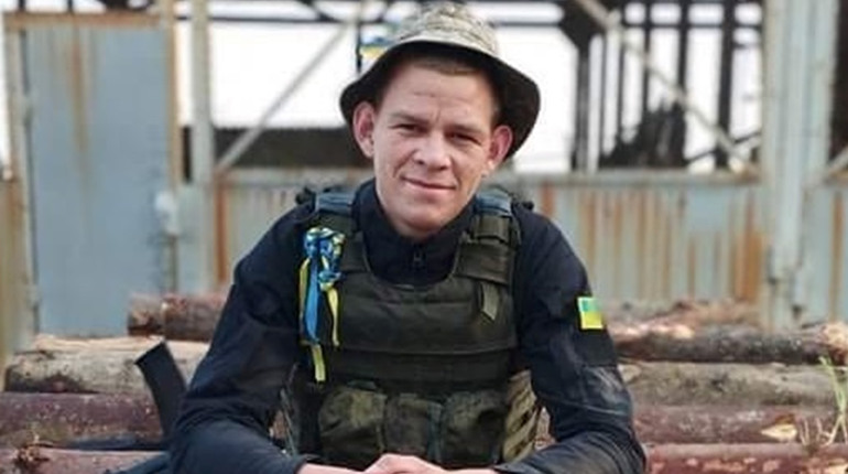 Захисник Оріхова під час обстрілу закрив собою дівчинку