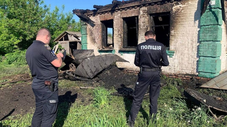 Встановлюють обставини загибелі двох малолітніх дітей під час пожежі в Ічнянській громаді