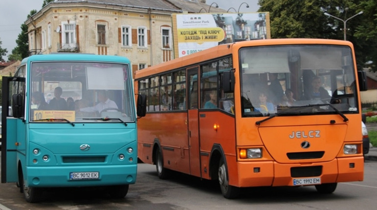 У Дрогобичі громадський транспорт ходить не за графіком: у міськраді назвали причину