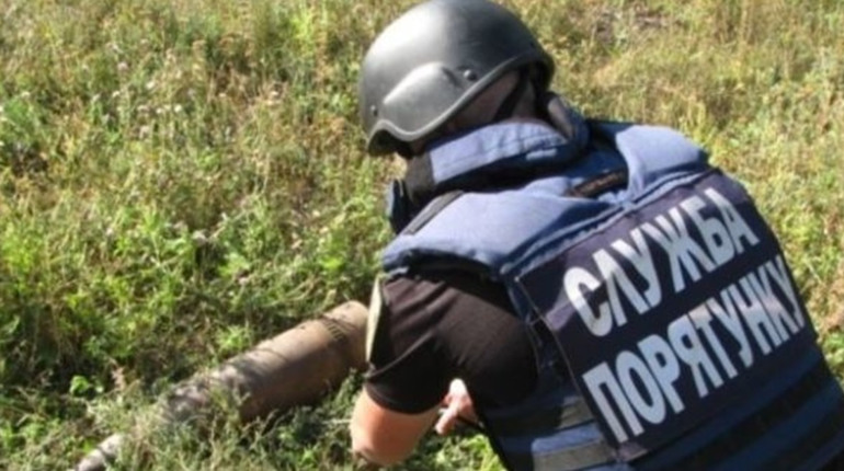 У Хотіївці на Корюківщині знайшли та вивезли артилерійський снаряд