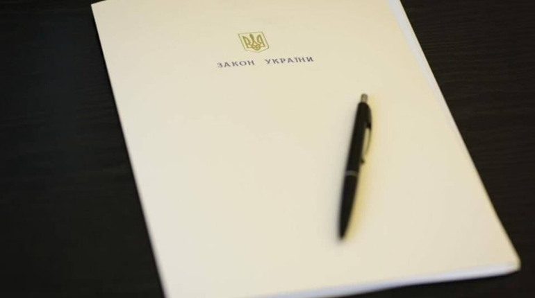 В Україні посилять захист прав працівників: президент підписав Закон