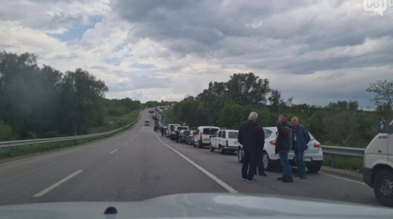 Росіяни заблокували евакуацію через блокпост у Василівці