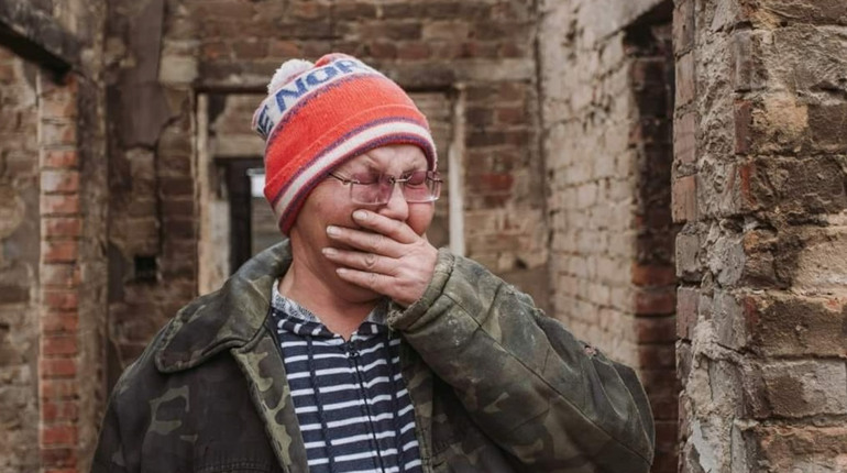 У мене немає дому. Десять історій українців, які втратили дах над головою