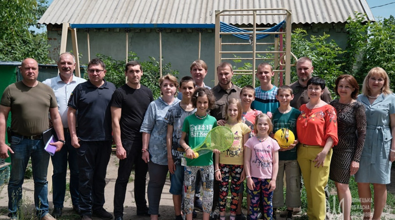 У День захисту дітей Павло Кириленко відвідав дитячі будинки сімейного типу