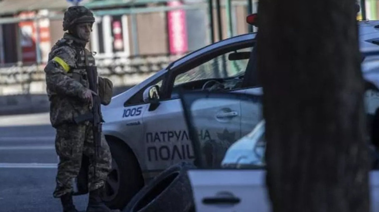 Не спиться – йди до війська: на Дрогобиччині вручили повістки порушникам комендантської години