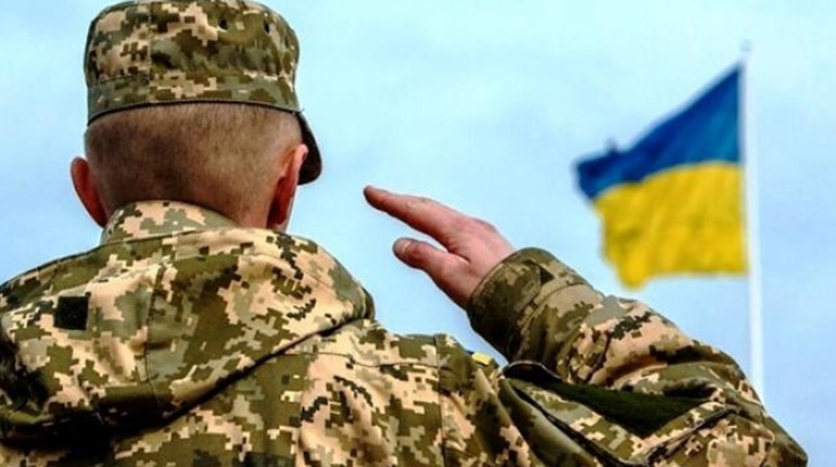 Мобілізація в Україні: кого не покличуть до війська , які є повістки та де їх можуть вручити