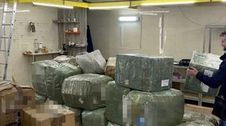 Схему продажу гуманітарки на 60 мільйонів викрили в СБУ