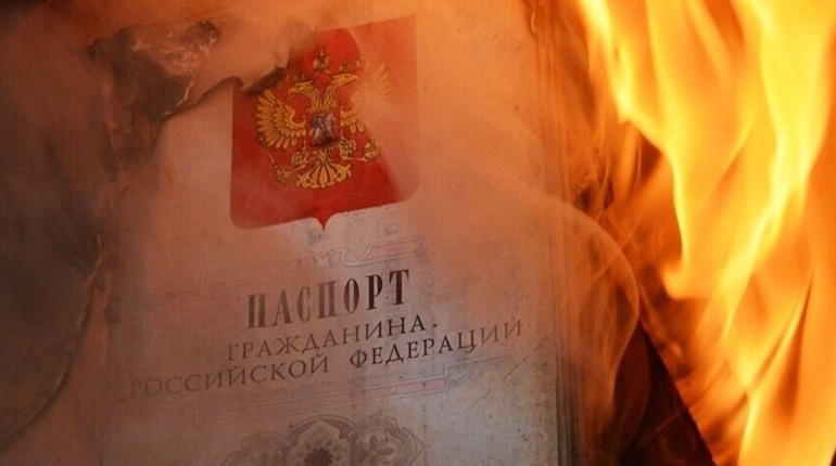 Стань росіянином – отримай 10 тисяч рублів: на Херсонщині платять за отримання паспорта РФ